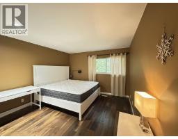 37 Deerwood Place, Port Moody, BC V3H4X7 Photo 8