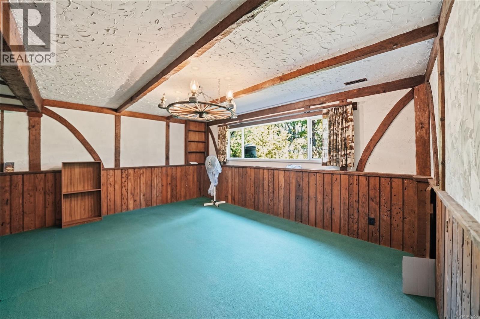 850 Village Way, Qualicum Beach