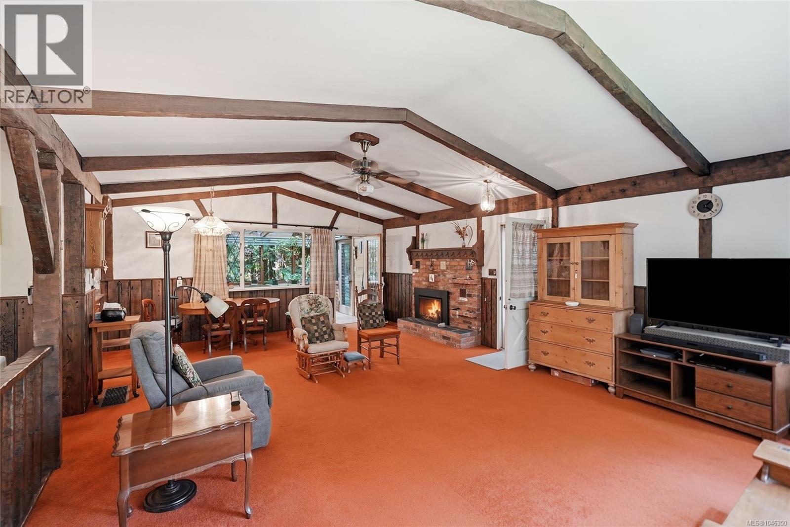 850 Village Way, Qualicum Beach