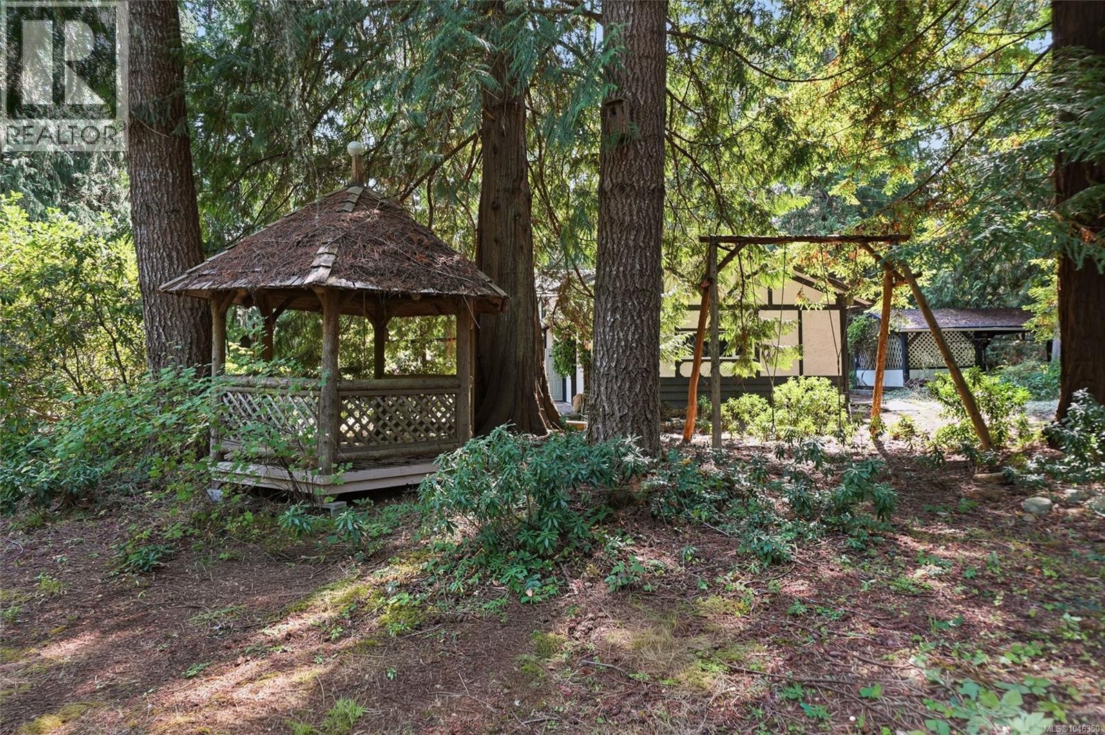 850 Village Way, Qualicum Beach