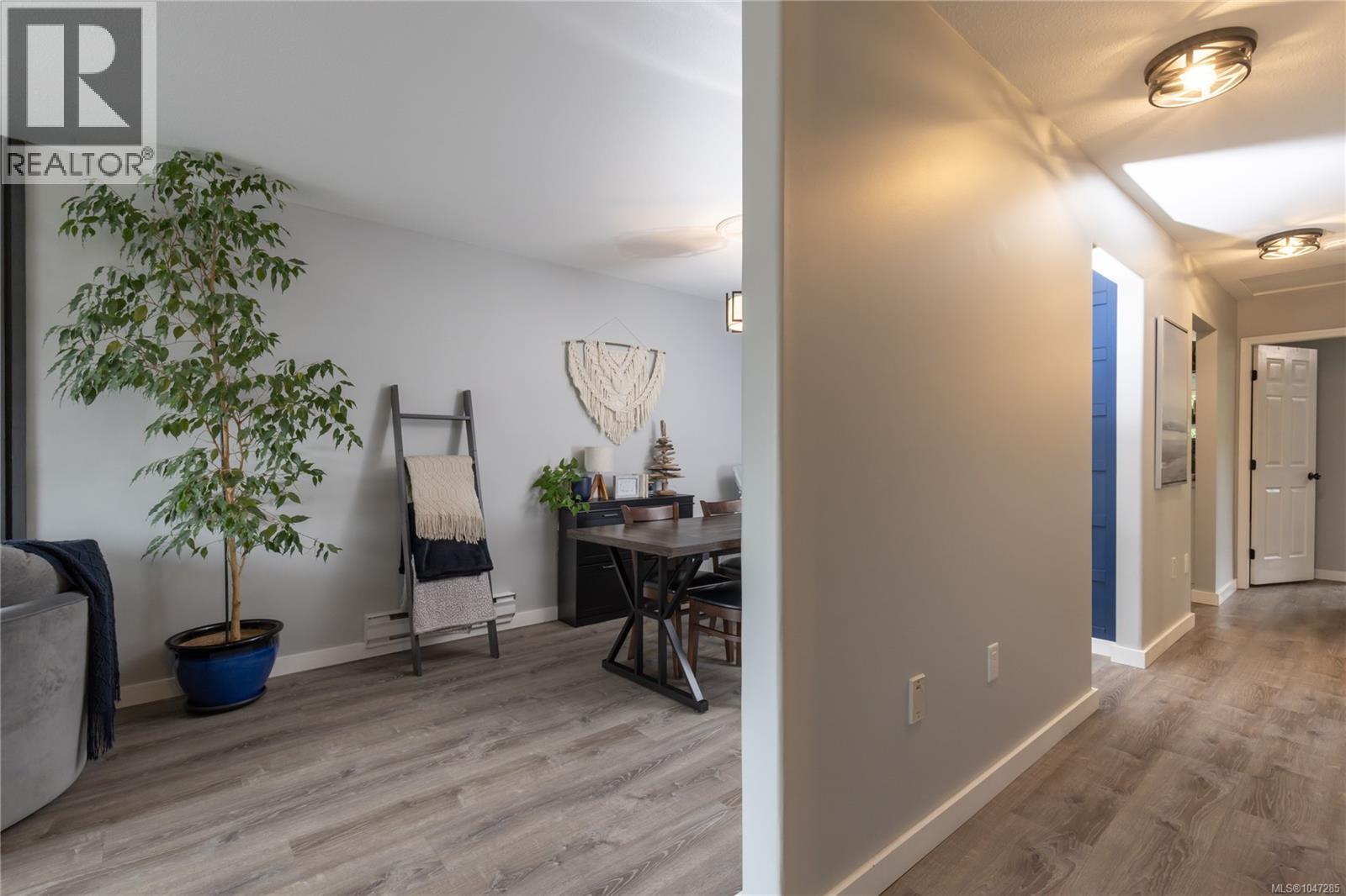5824 Carrington Rd - 8