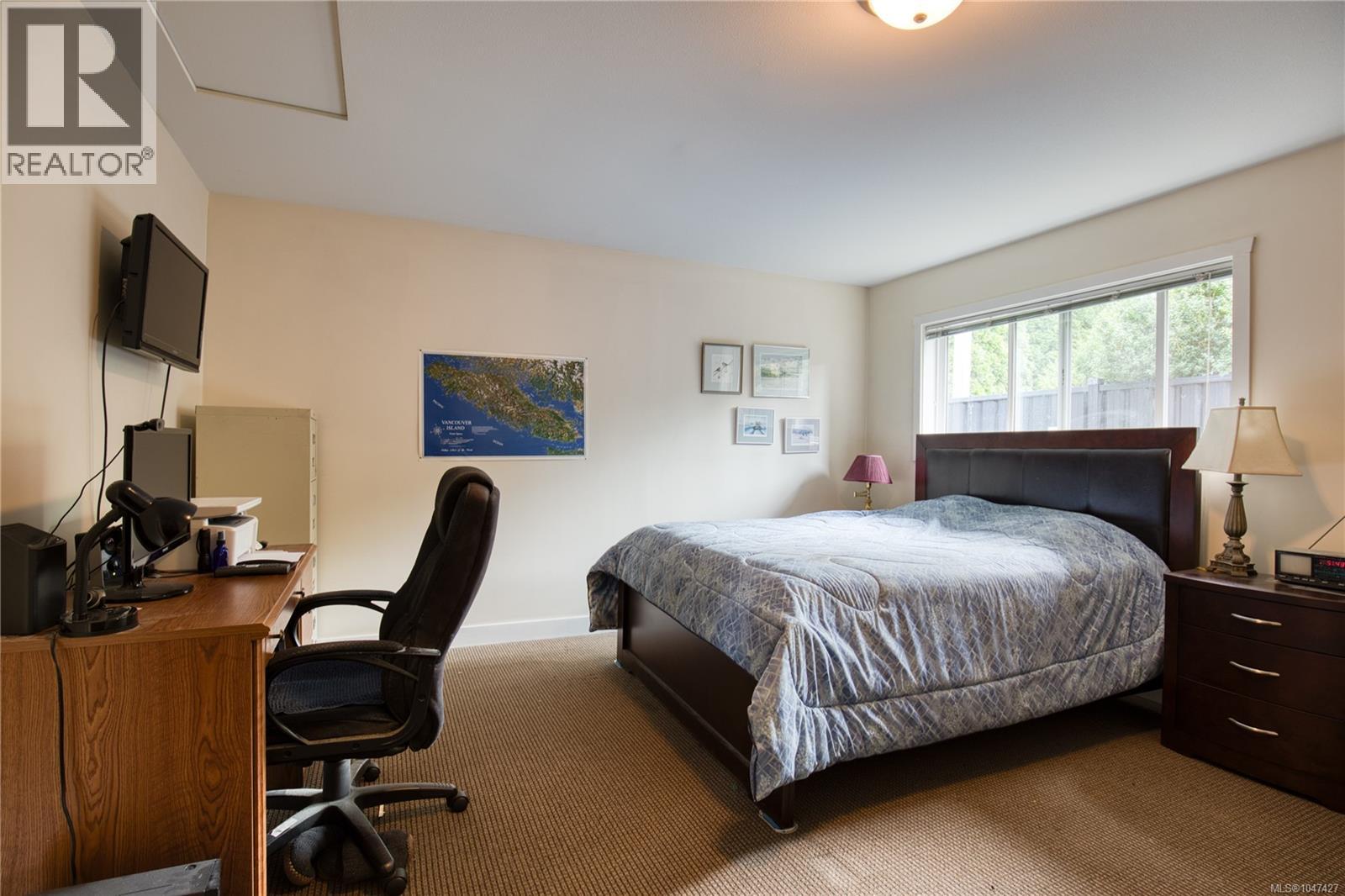 543 Bradley St - 26