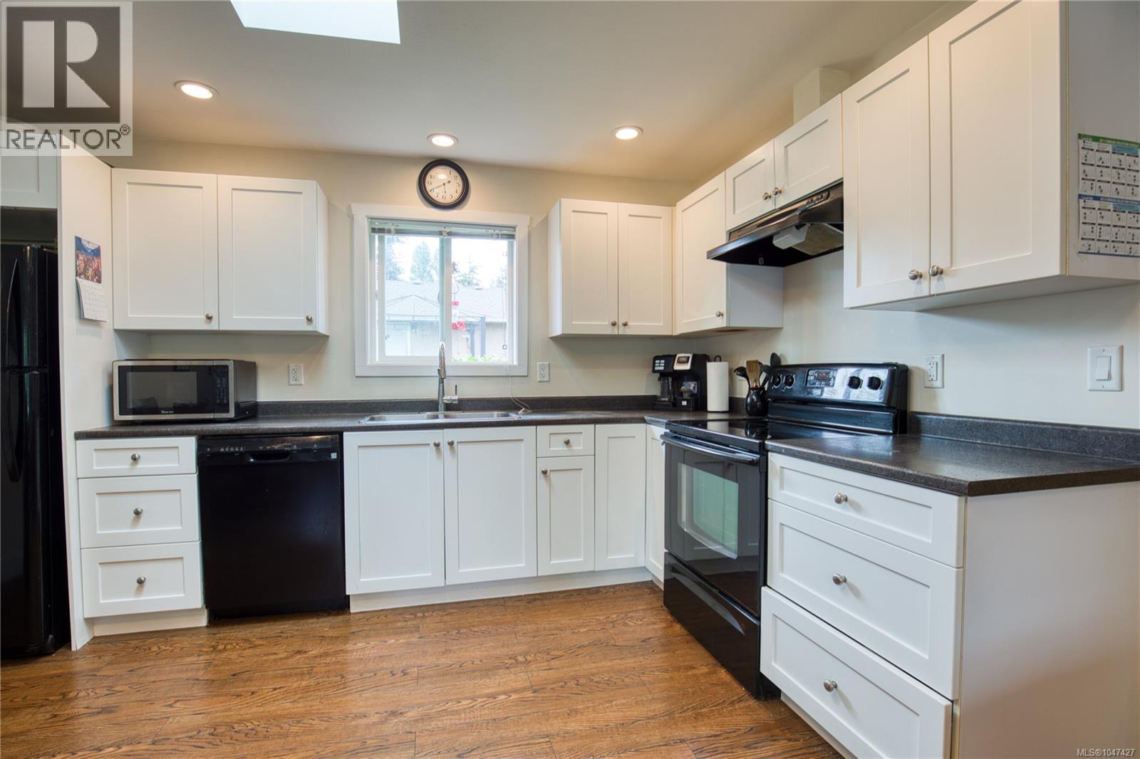543 Bradley St - 21