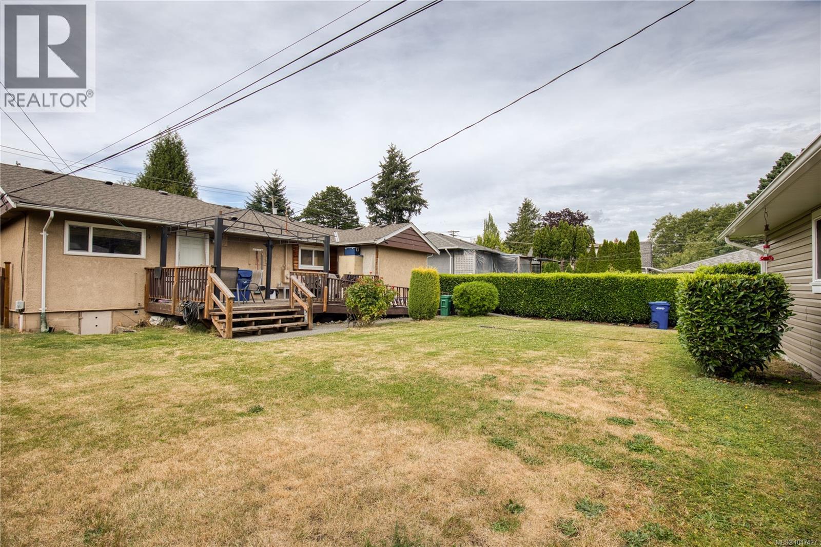 543 Bradley St - 37