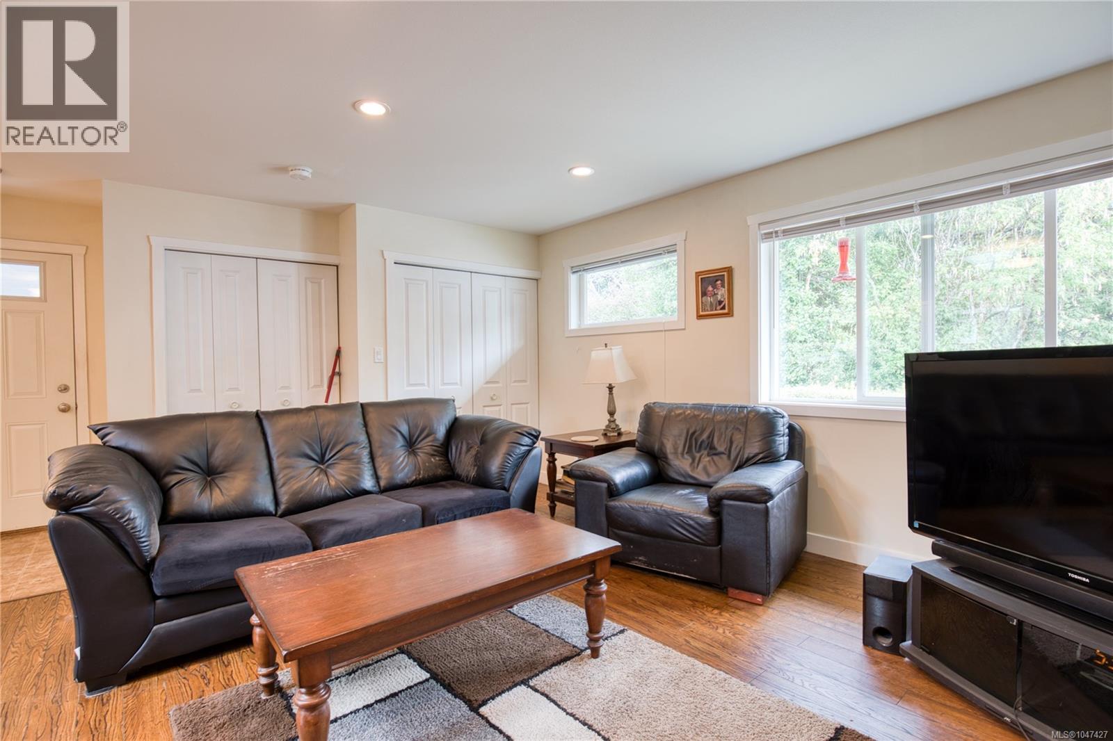 543 Bradley St - 19