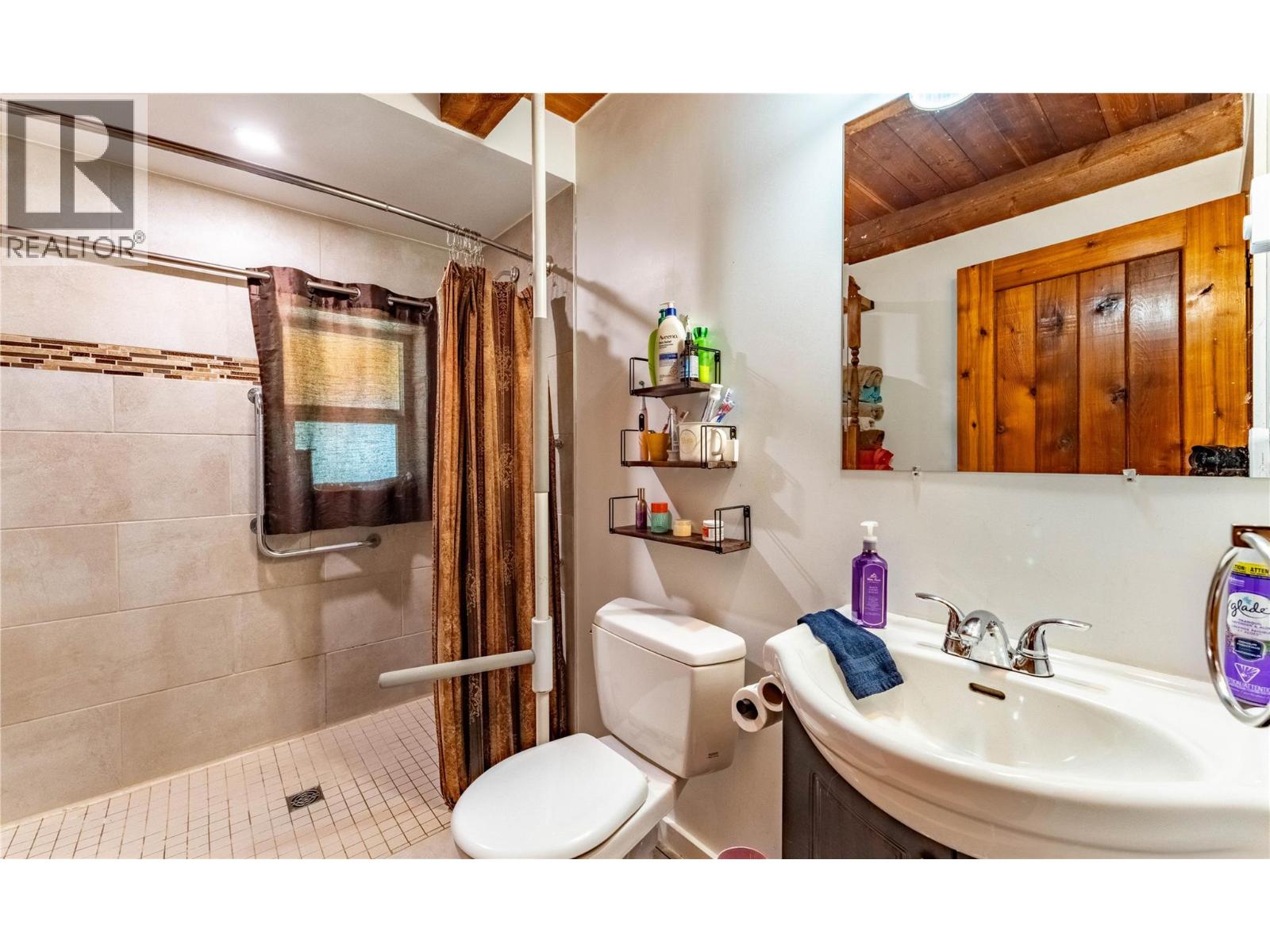 #17541 17545 Pilot Bay Road - 13