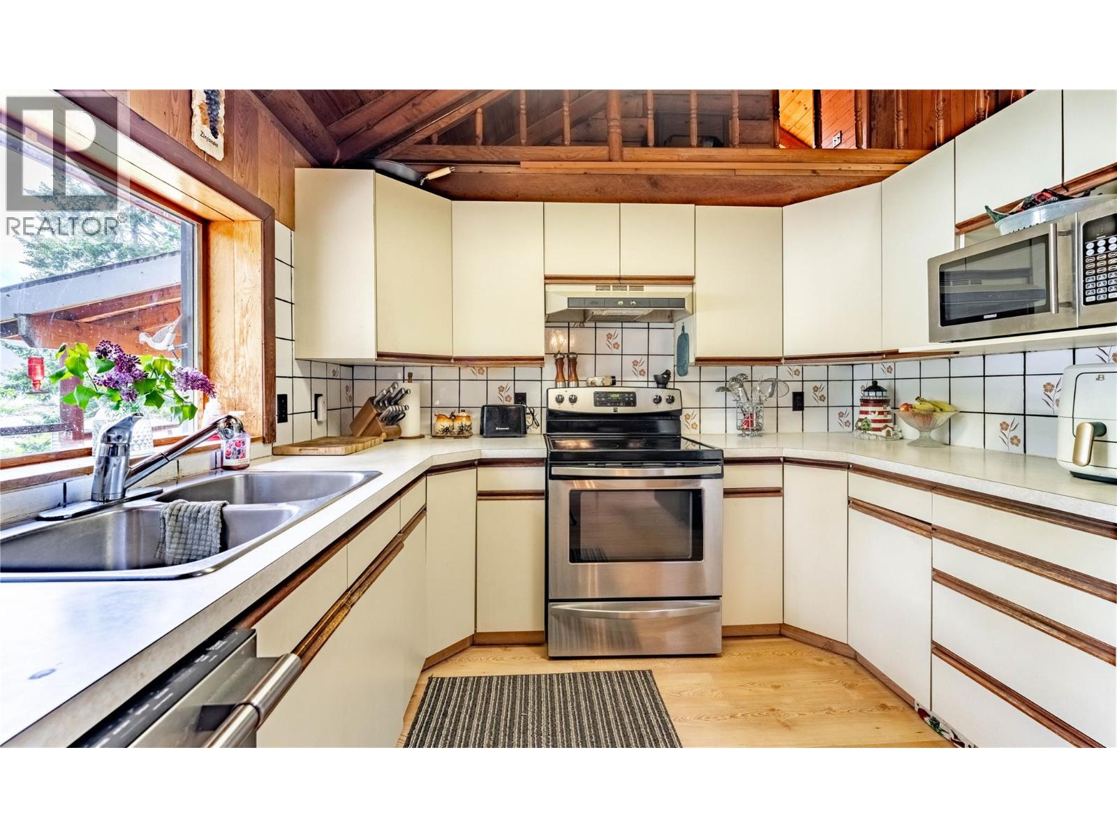 #17541 17545 Pilot Bay Road - 26