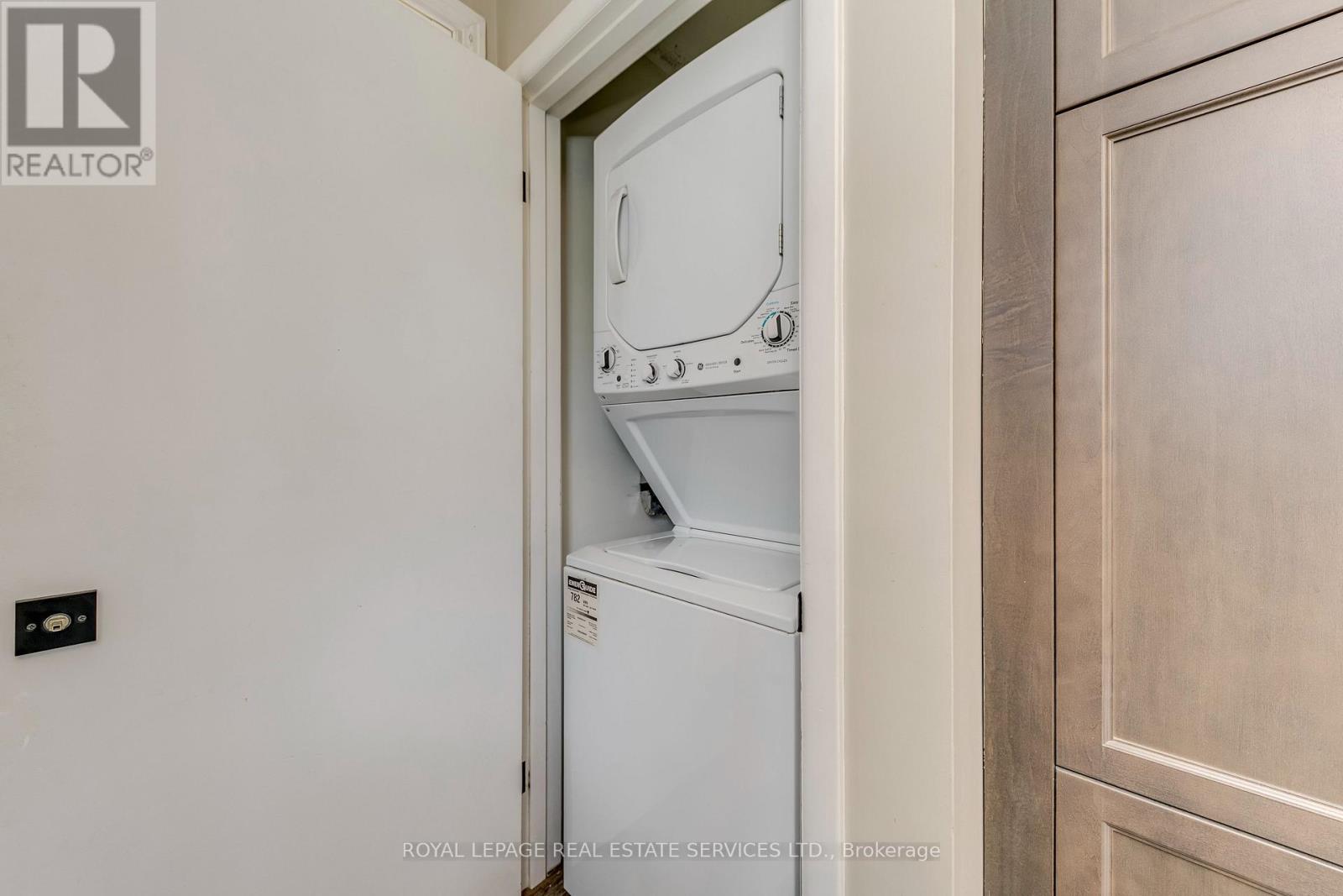 191 NASH ROAD N - Image 24