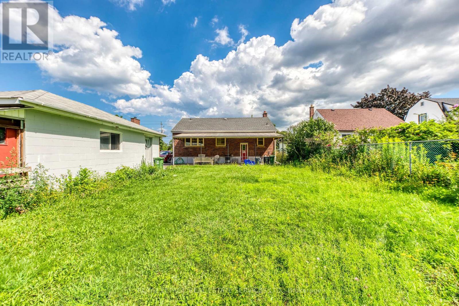 191 NASH ROAD N - Image 39