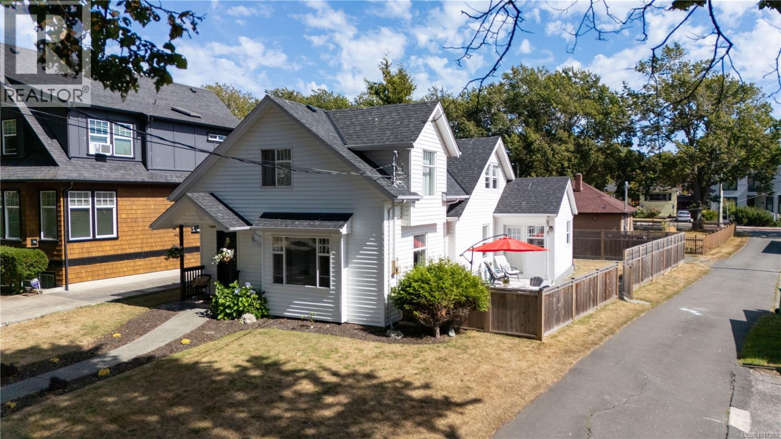  15 Pilot Street, Victoria