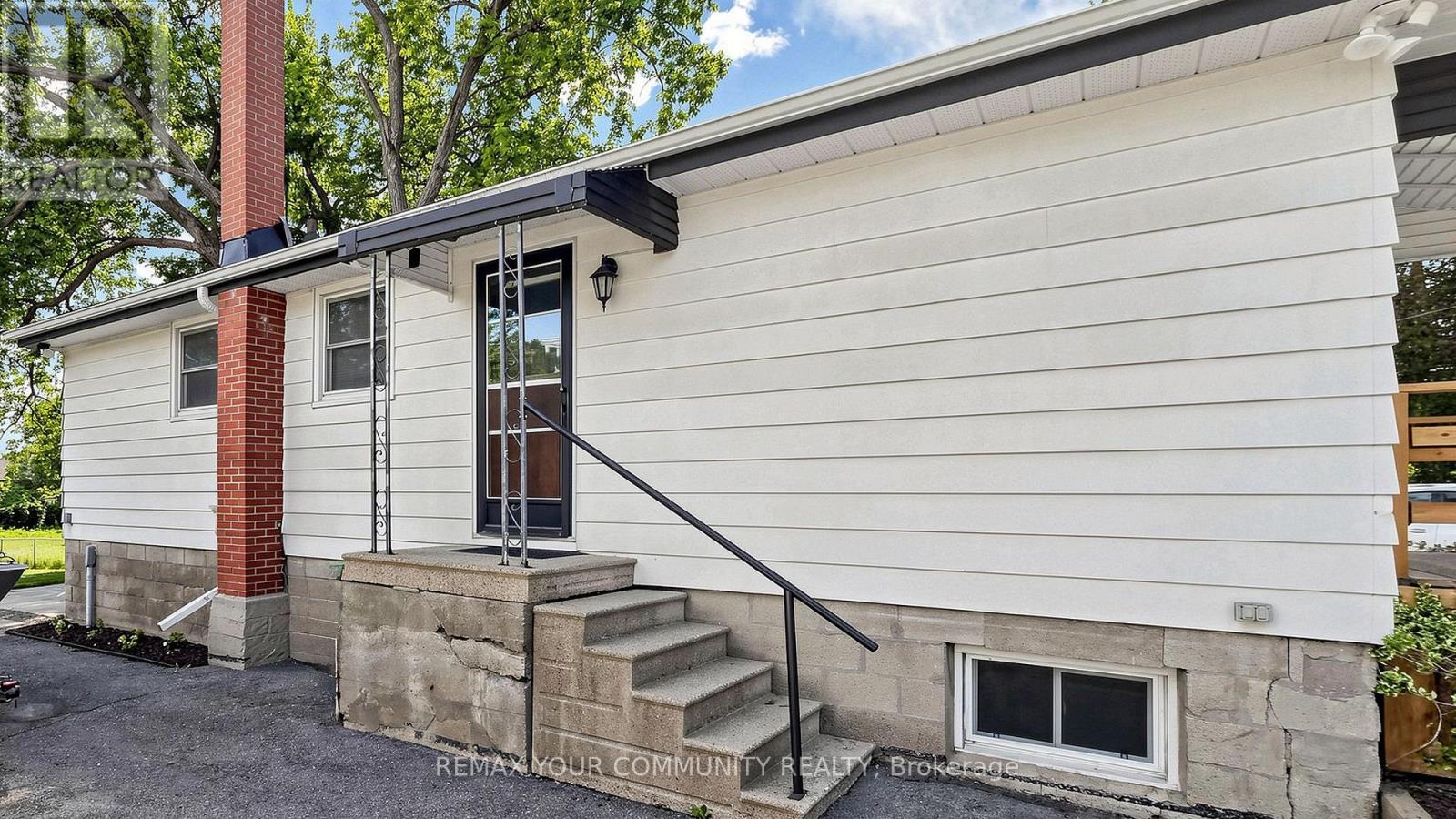 675 LUNDYS LANE - Image 39