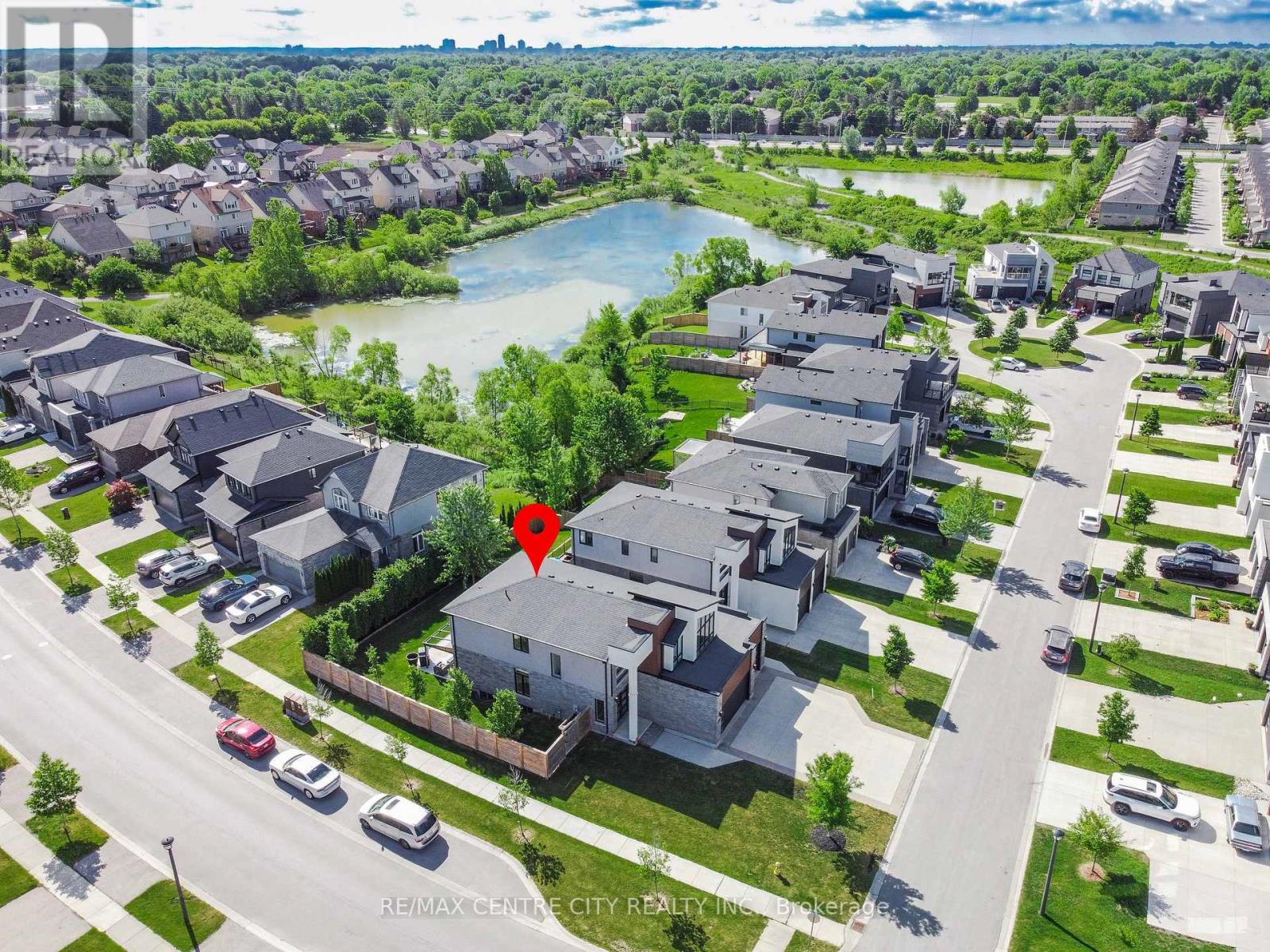 1762 DEWAR PLACE - Image 44