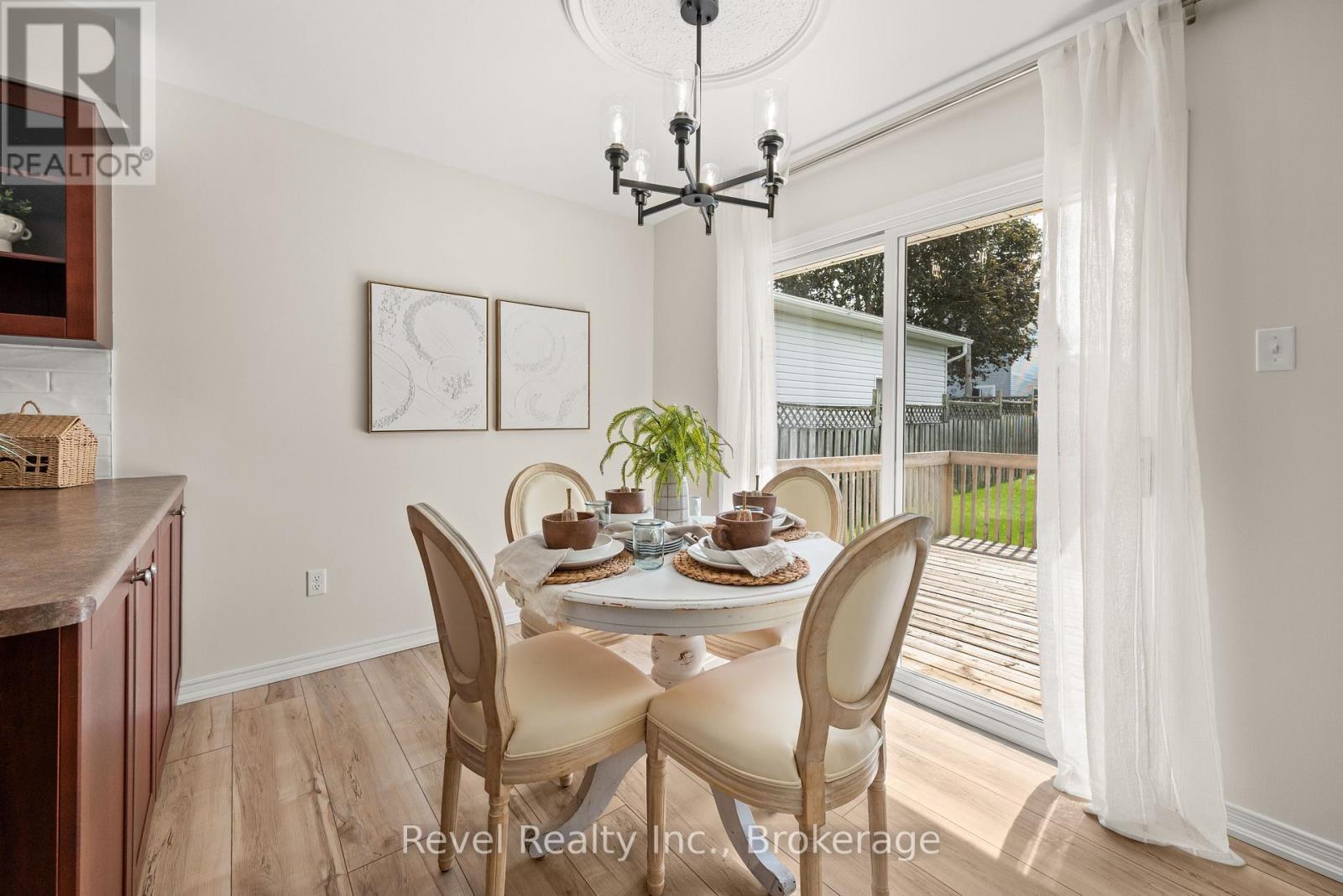 9 CRESTWOOD AVENUE - Image 11
