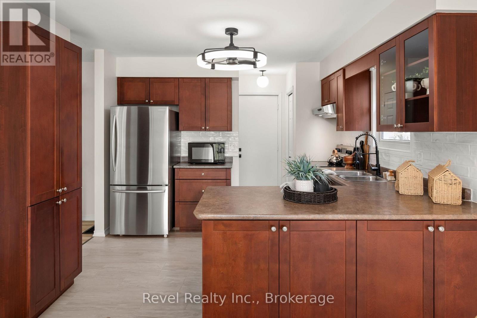 9 CRESTWOOD AVENUE - Image 13