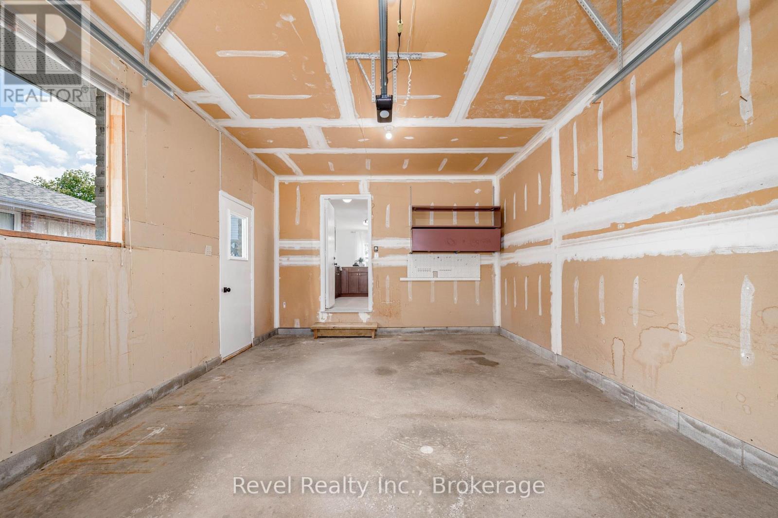 9 CRESTWOOD AVENUE - Image 35