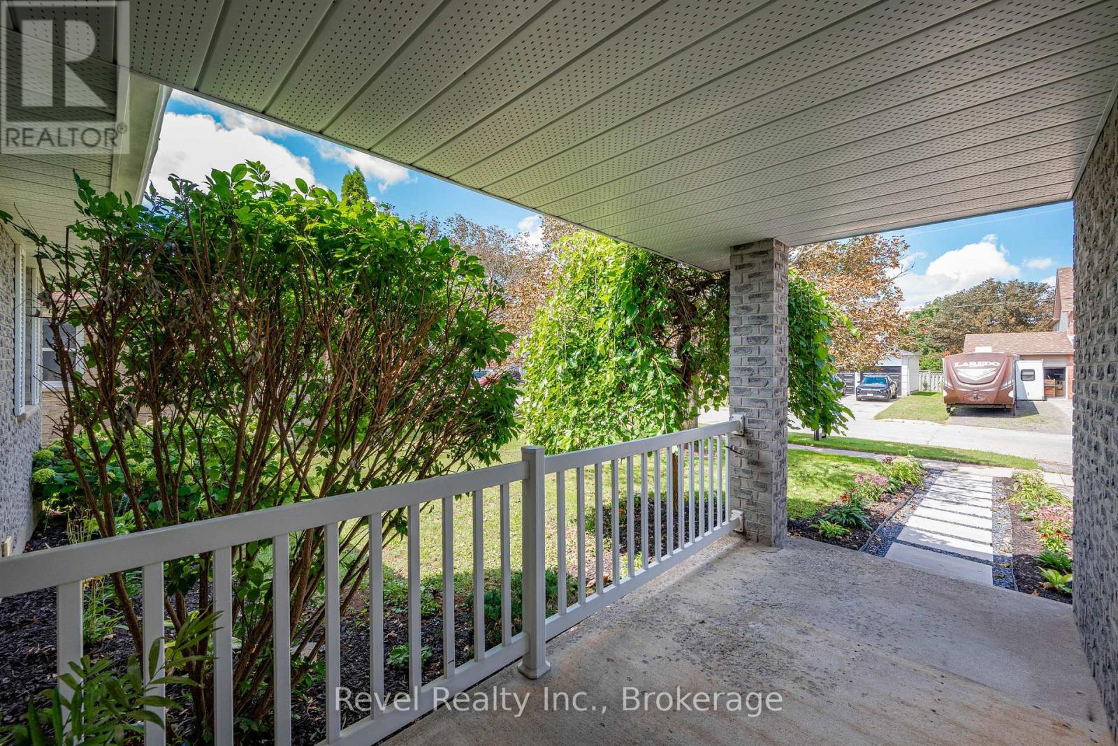 9 CRESTWOOD AVENUE - Image 5