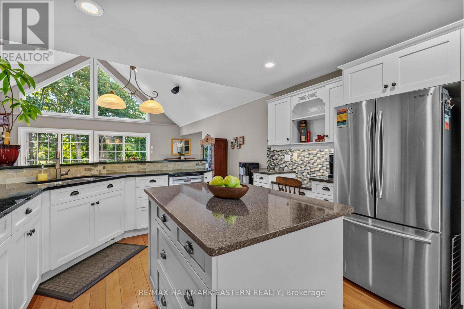 298 MCCLENNAN DRIVE - Image 12
