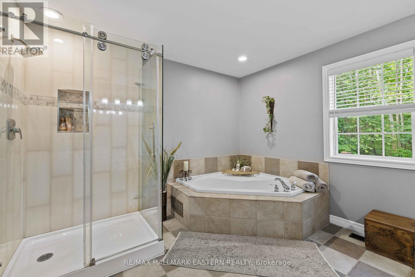 298 MCCLENNAN DRIVE - 21