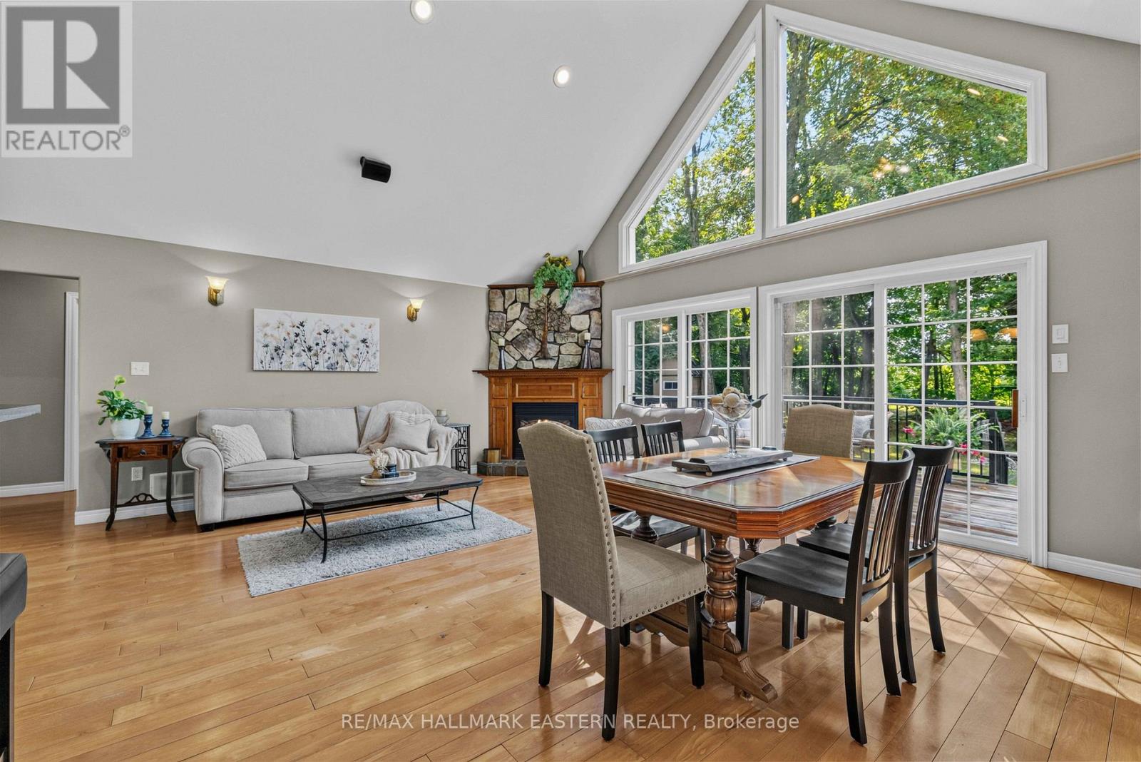 298 MCCLENNAN DRIVE - 6
