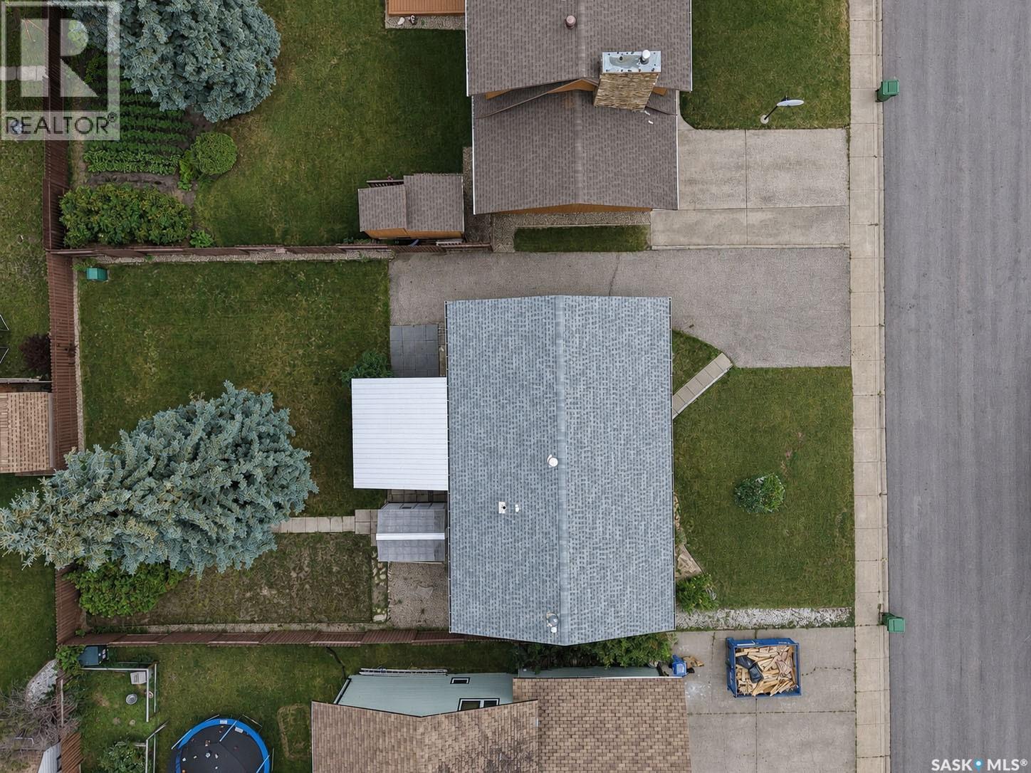 3352 Dent CRESCENT - 34