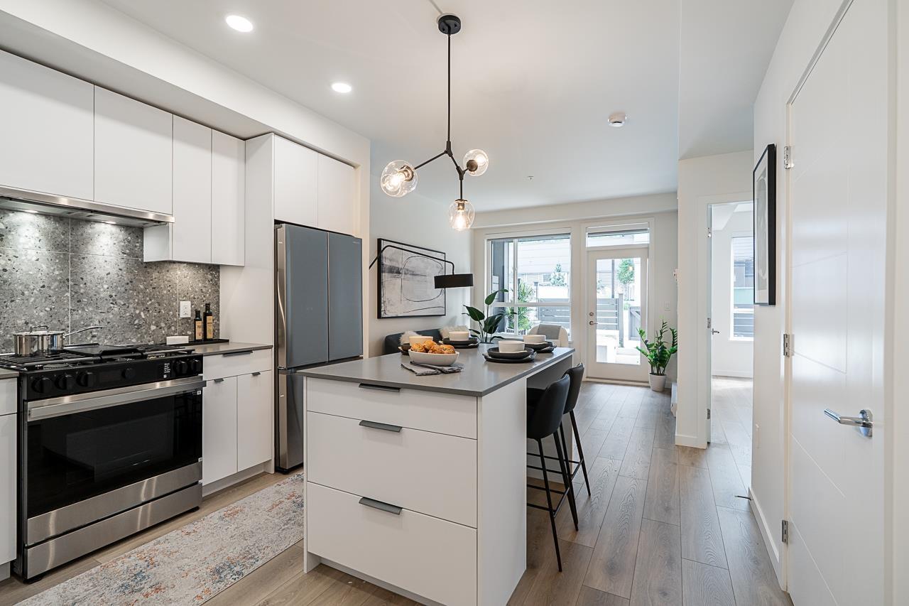 609 7936 206 STREET, Langley