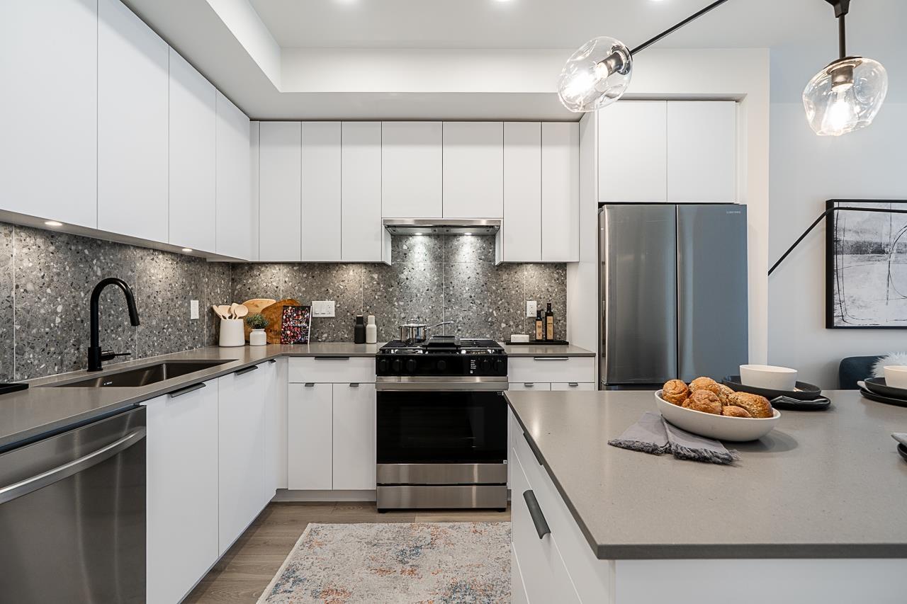 609 7936 206 STREET, Langley