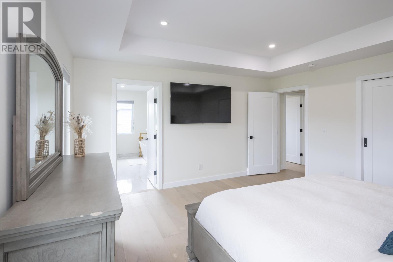 2708 King George's Park Dr. - Image 19
