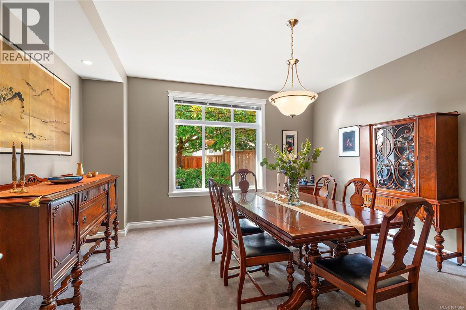 2425 Oak Bay Ave - 18
