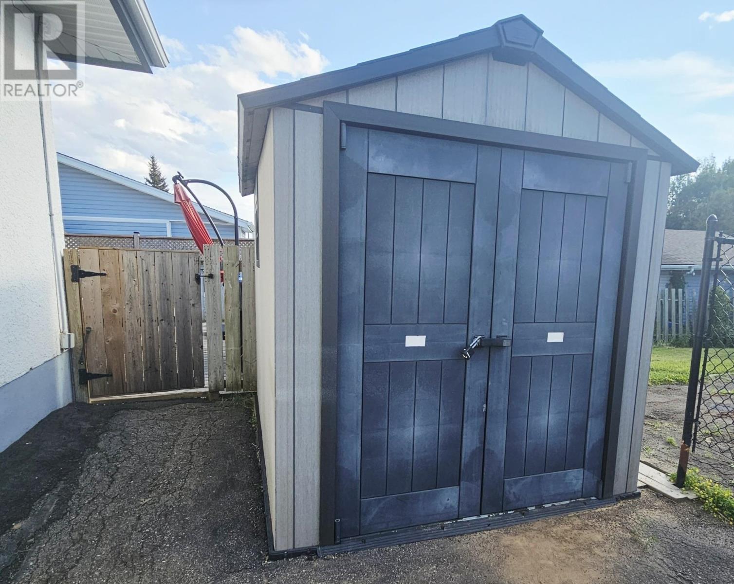295 Cowan ST - Image 13