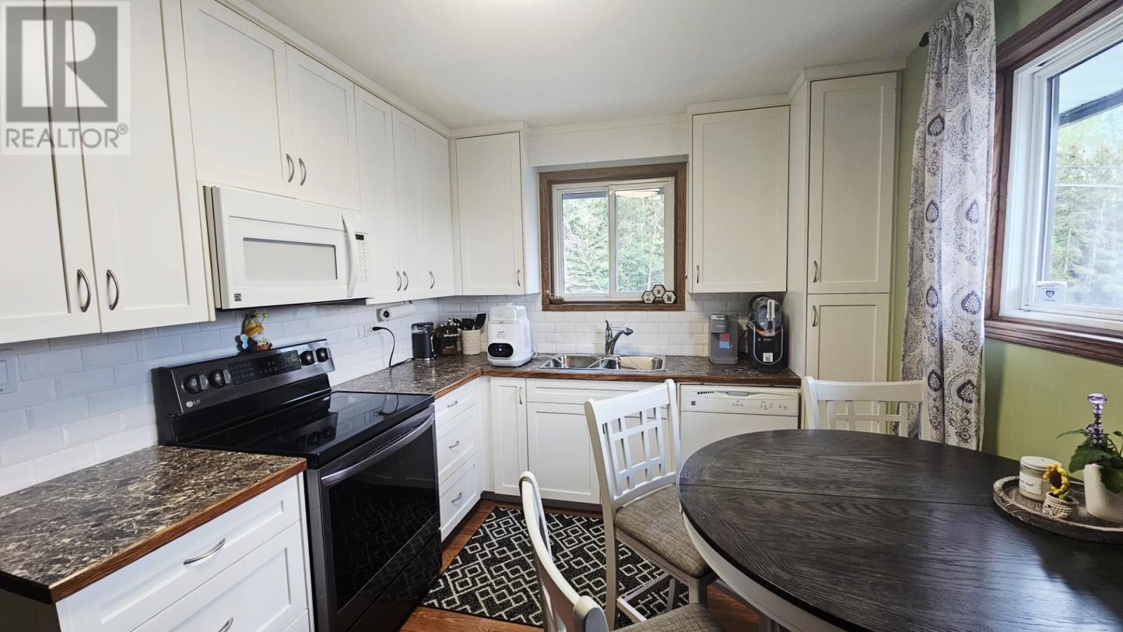 295 Cowan ST - Image 5