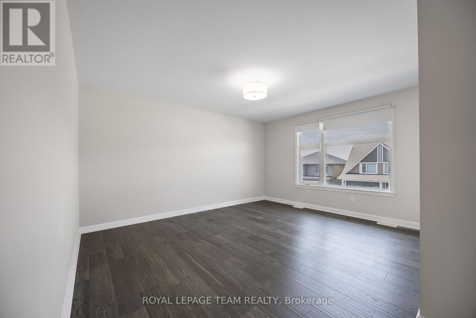 131 ESCARPMENT CRESCENT - Image 38
