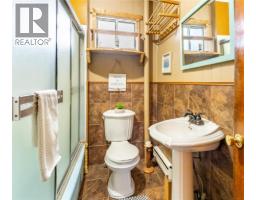1412 Ainsworth Avenue, Riondel, BC V0B2B0 Photo 17
