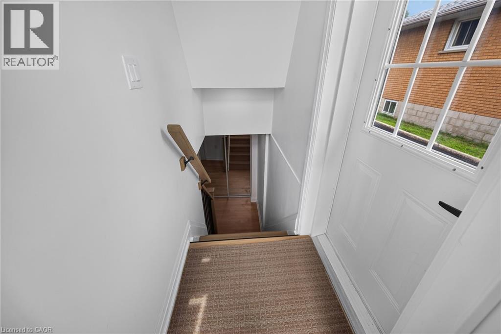40 PURDY Crescent - Image 23