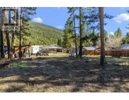 5835 3rd Street, Beaverdell, BC V0H1A0 Photo 15