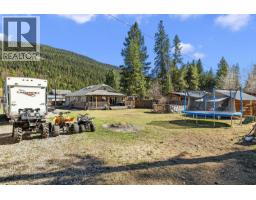 5835 3rd Street, Beaverdell, BC V0H1A0 Photo 11