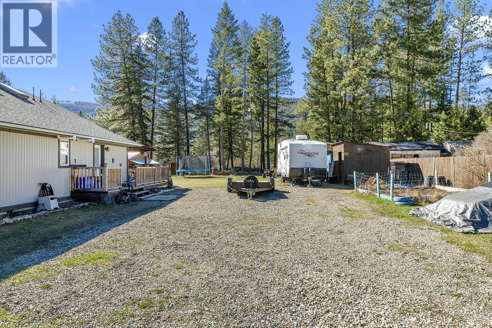 5835 3rd Street, Beaverdell