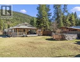 5835 3rd Street, Beaverdell, BC V0H1A0 Photo 10