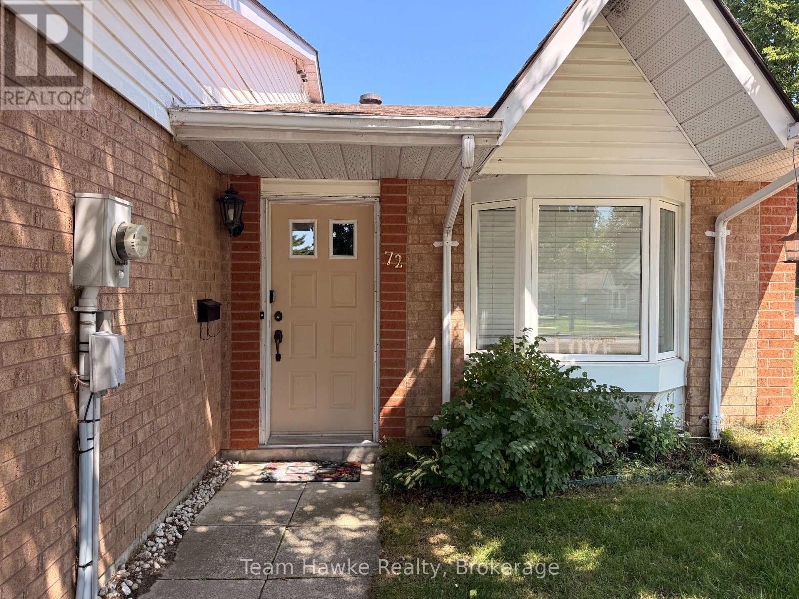 #72 696 KING STREET - Image 3