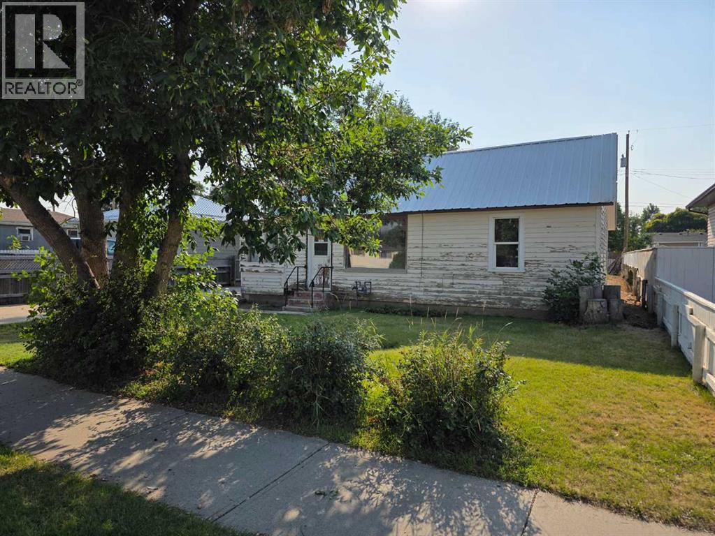 5906 54 Street - 2