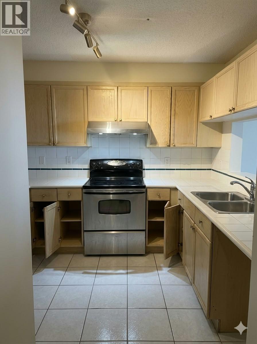 902 8 LAGUNA COURT, New Westminster