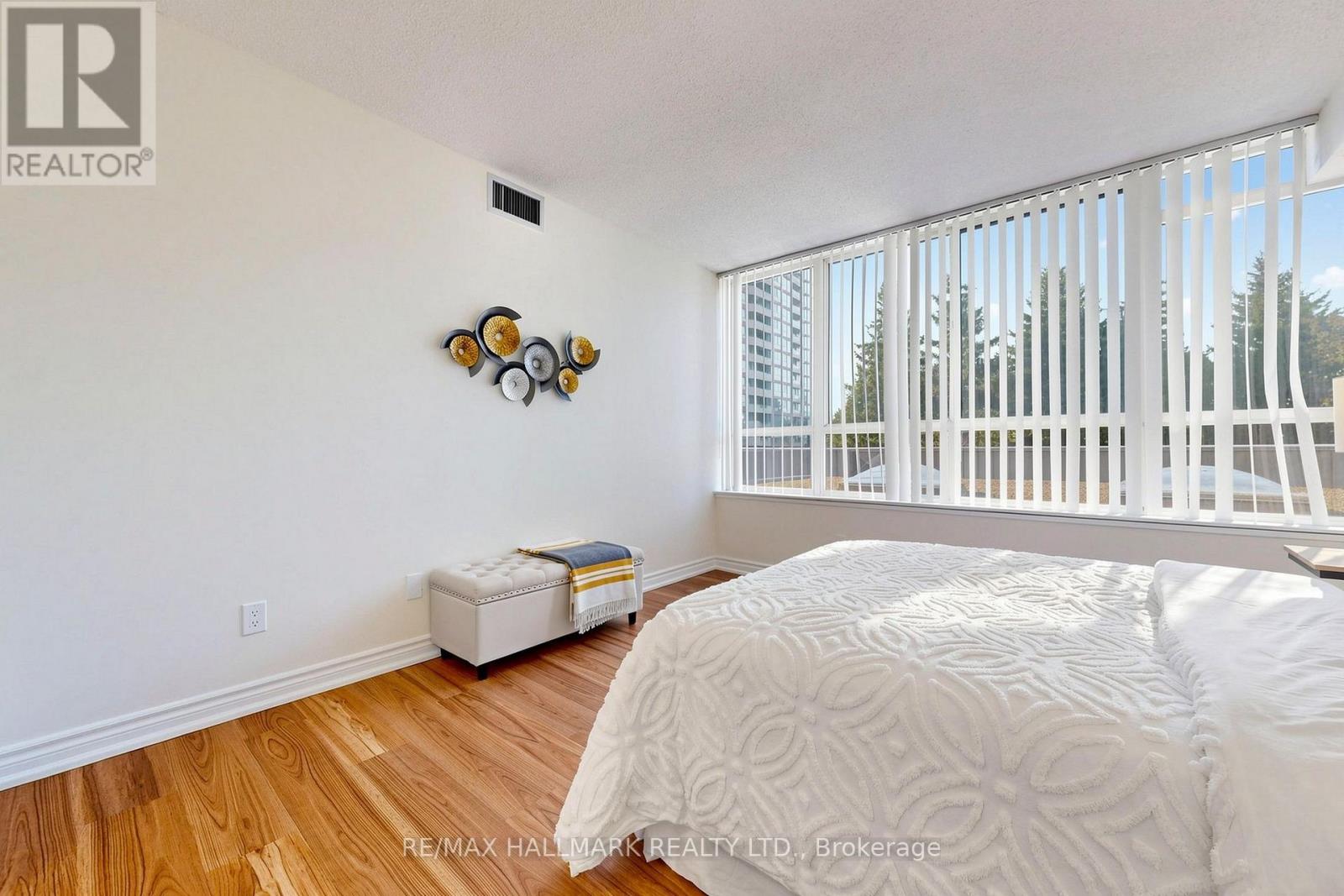 #210 33 WELDRICK ROAD E - 28