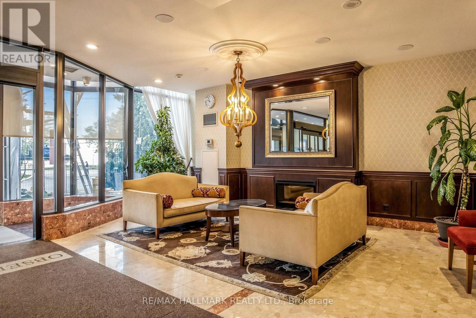 #210 33 WELDRICK ROAD E - 37