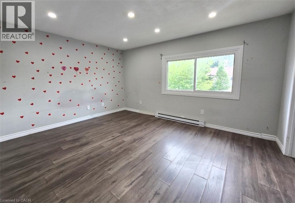 3 bedroom Single Family interior view, 20- 1600 CULVER Drive, London, Ontario