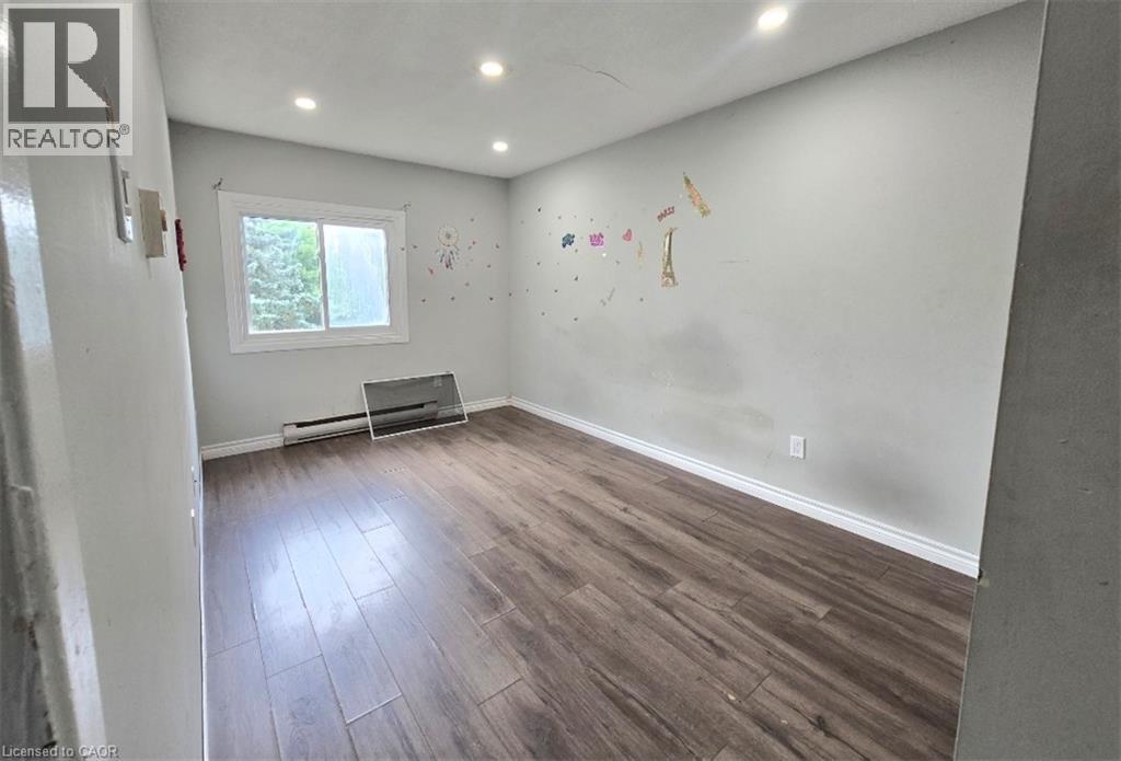 3 bedroom Single Family interior view, 20- 1600 CULVER Drive, London, Ontario