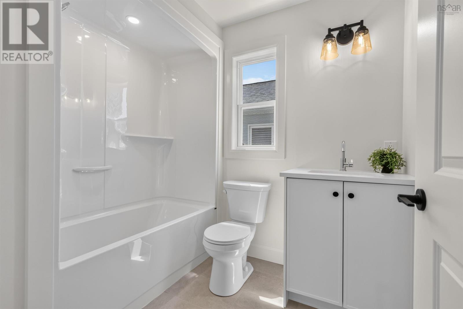 Property 24 of 31 of PC-2 6 Pearlgarden Close