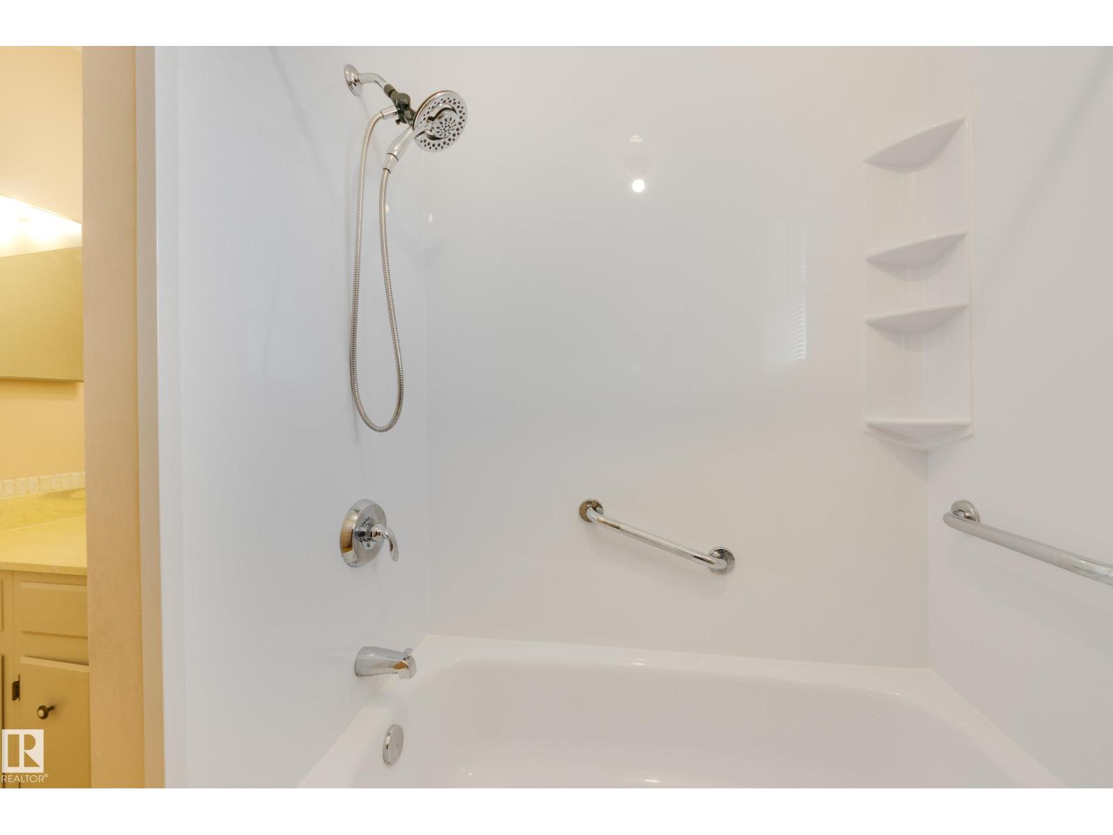 13816 90 ST NW - 21