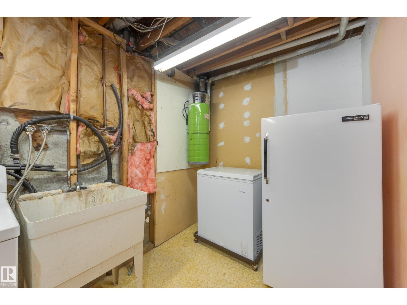13816 90 ST NW - Image 34