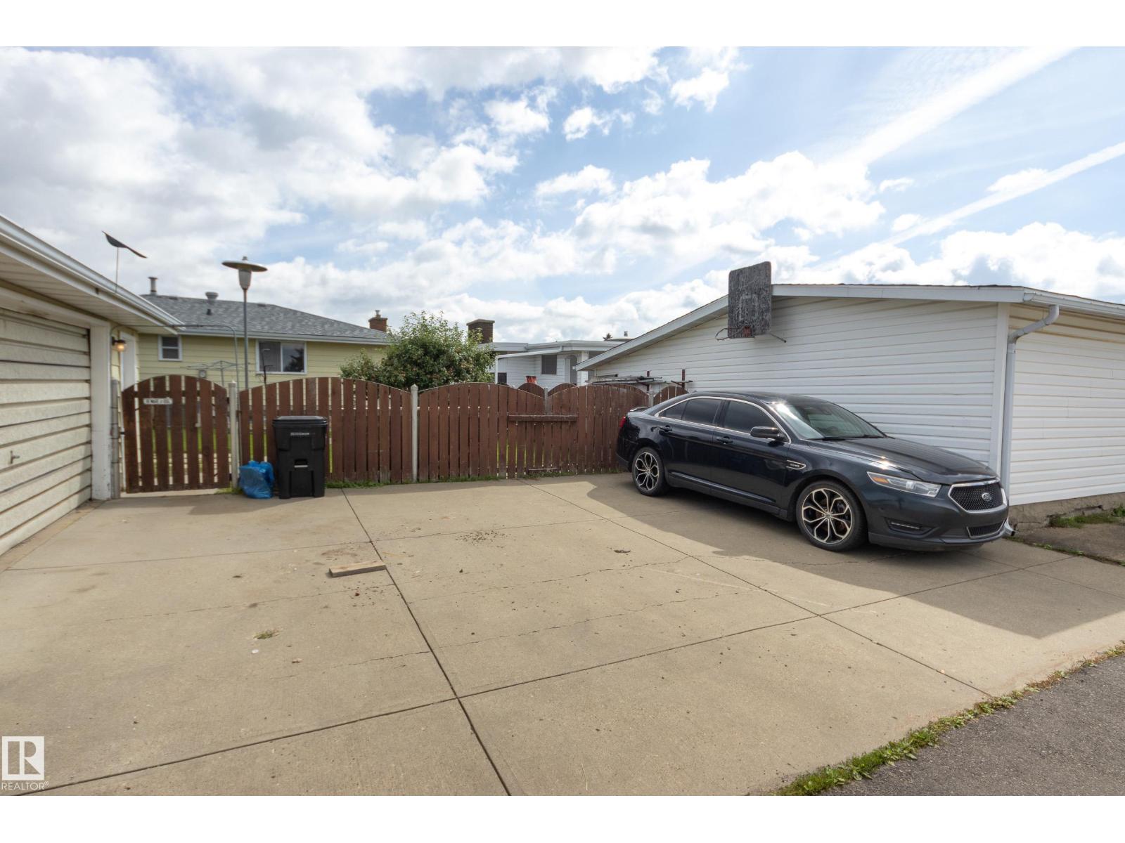 13816 90 ST NW - Image 39