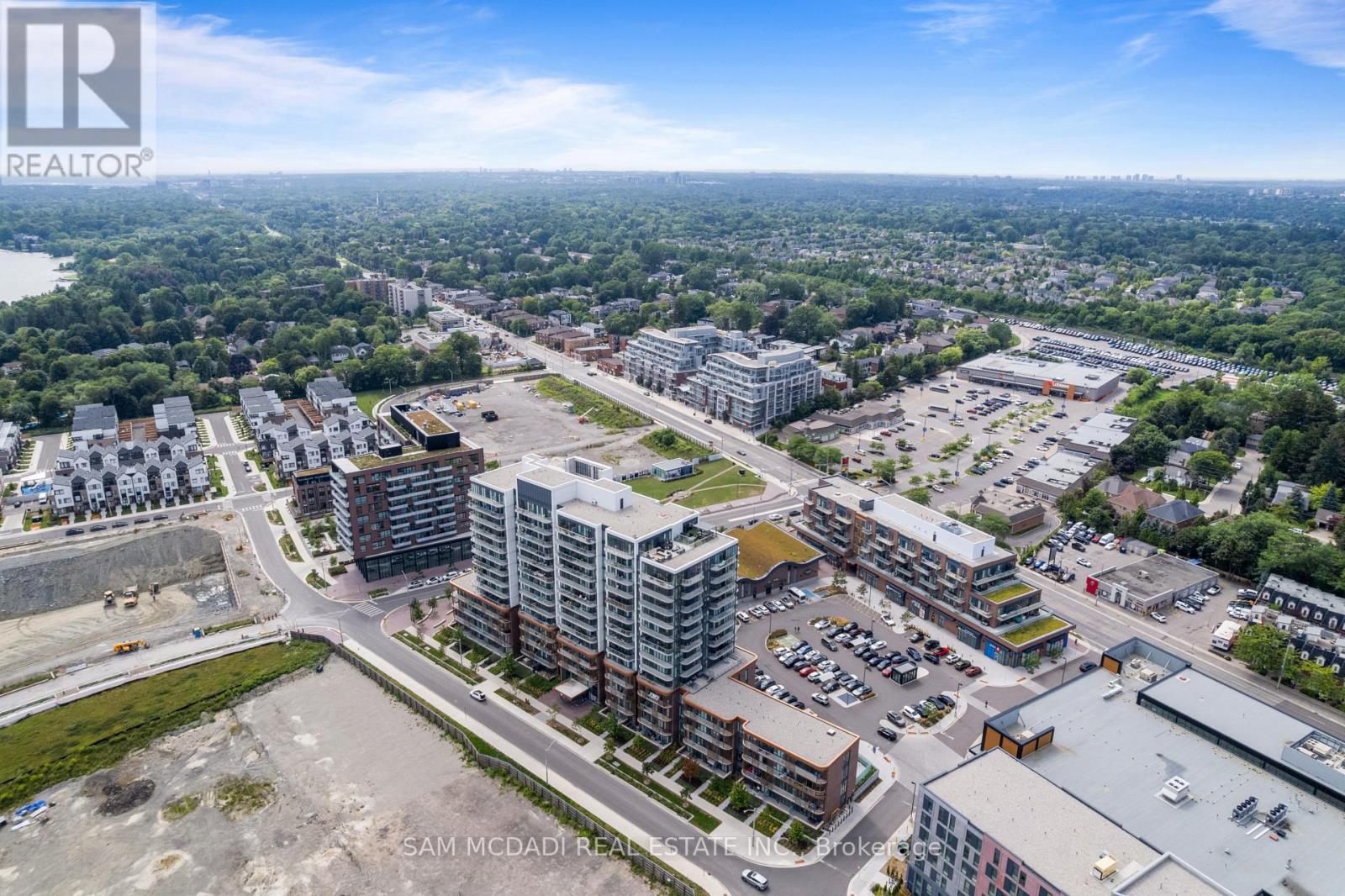 #304 220 MISSINNIHE WAY - 36