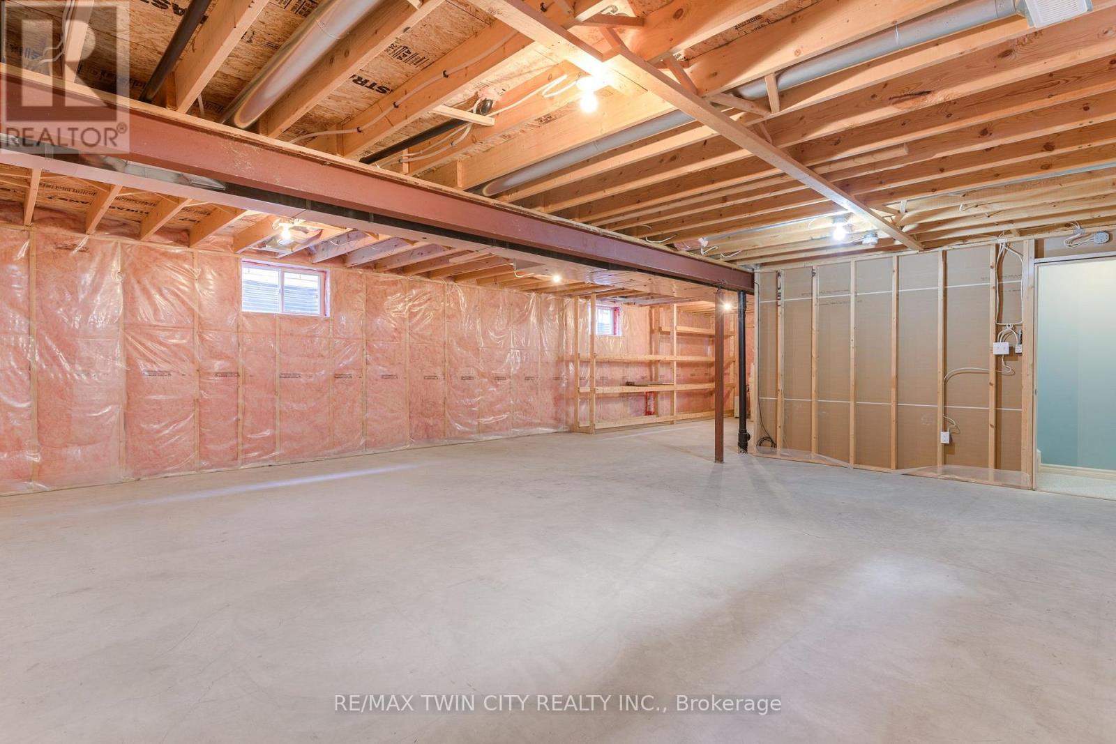 11 LOCKWOOD STREET - Image 25